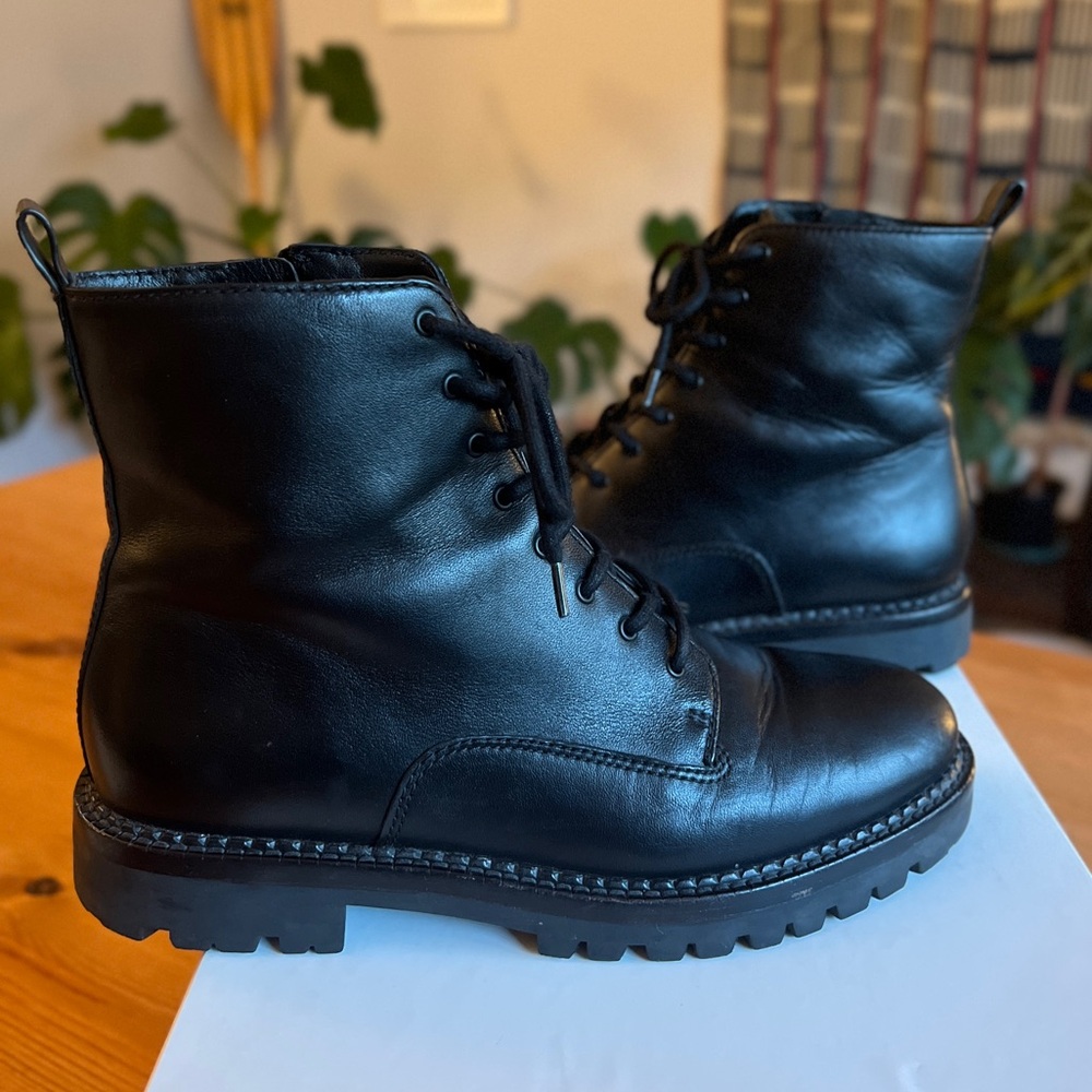 Vince Cabria Lug Water Repellent
Lace Up Black Leather Boots
Women's Size 9
